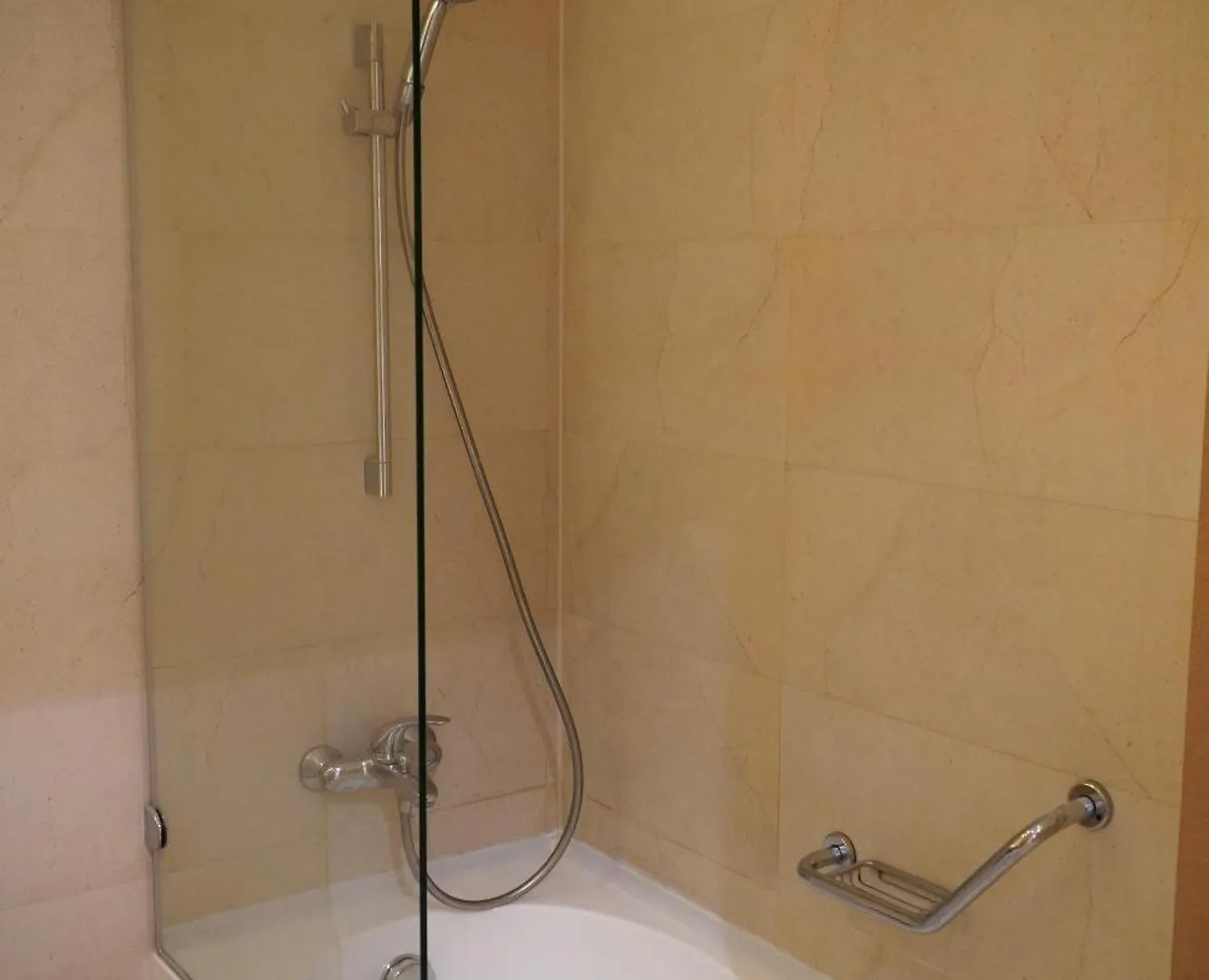 Ludovic Luxury Suite Bucharest Apartment