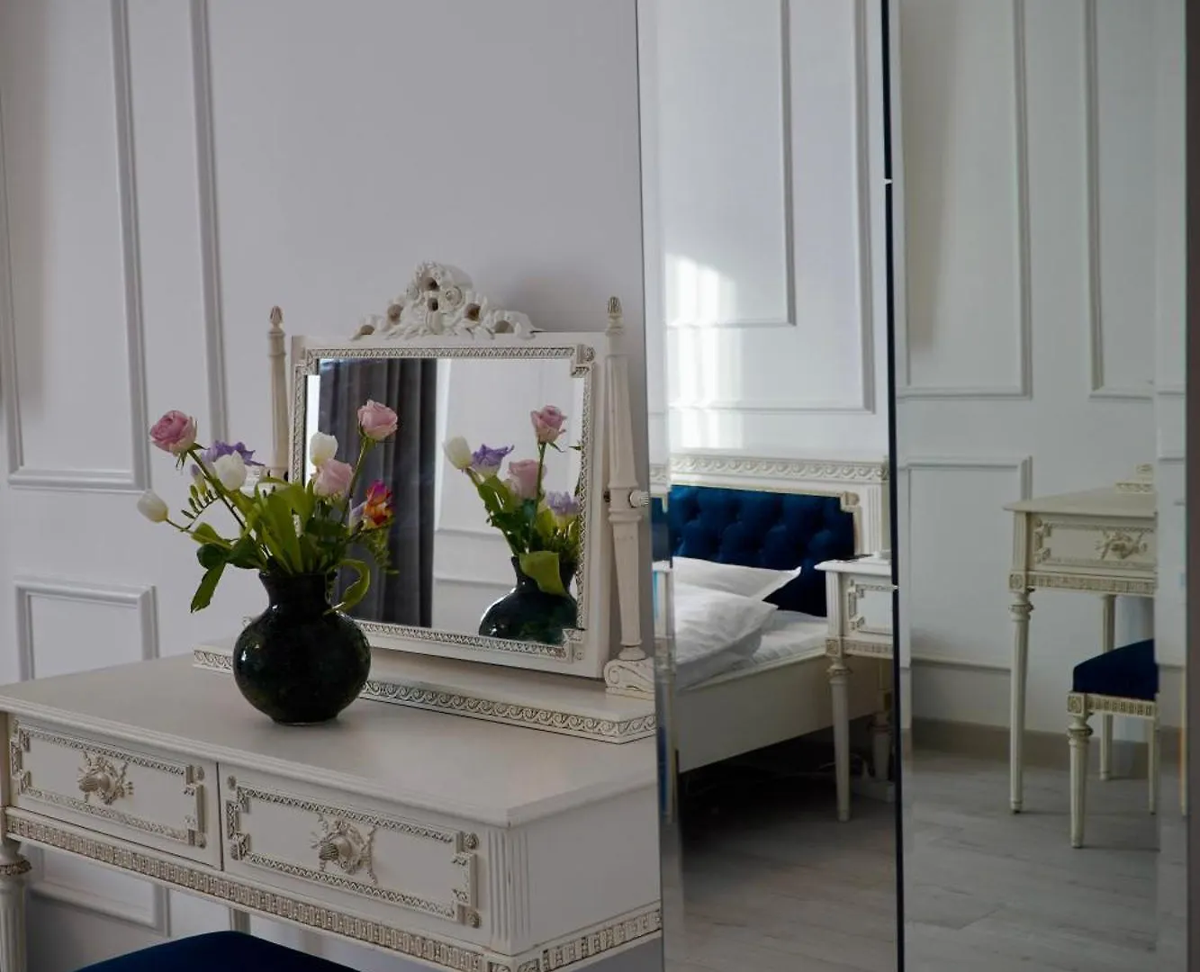 Ludovic Luxury Suite Bucharest Apartment
